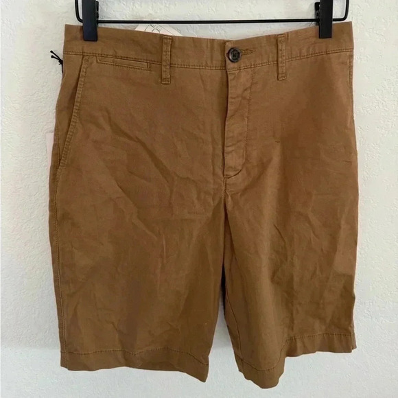 NWT Men’s Every Wear Flat Front Good Fellows Khaki Shorts Size 30 - Picture 1 of 5